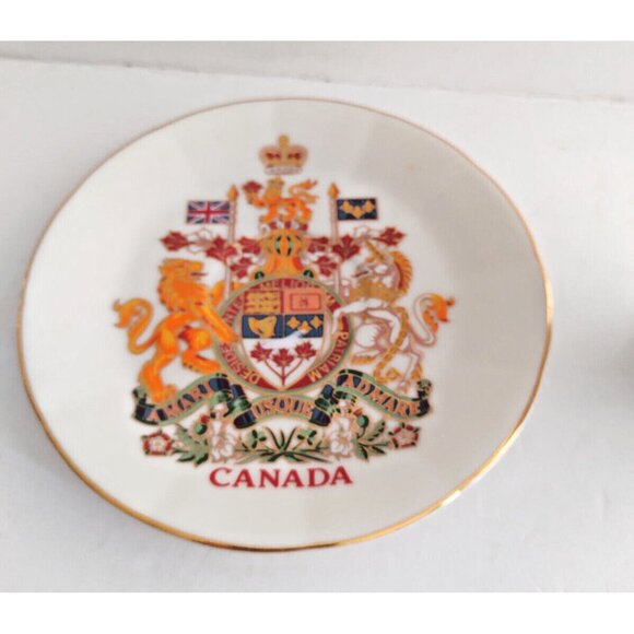 Banawee Bone China Gold Rim Cup & Saucer "Canadian Coat of Arms" - Picture 9 of 16